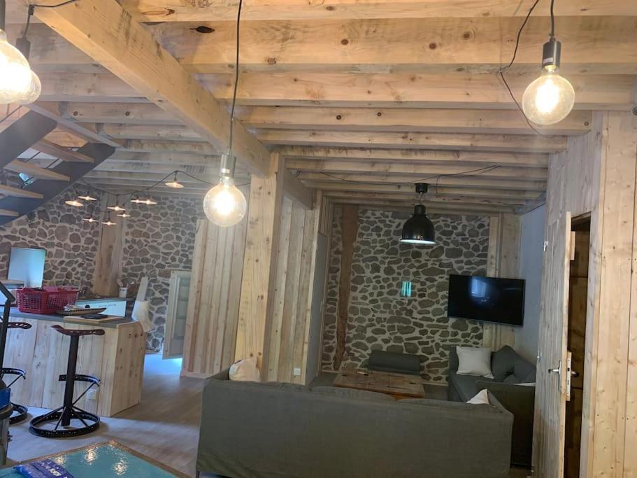 La Grange De La Gratade Villa Rochefort-Montagne Ngoại thất bức ảnh